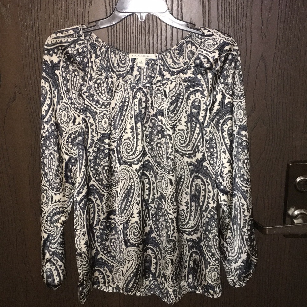 NWOT Banana Republic Flowy Top Sz M